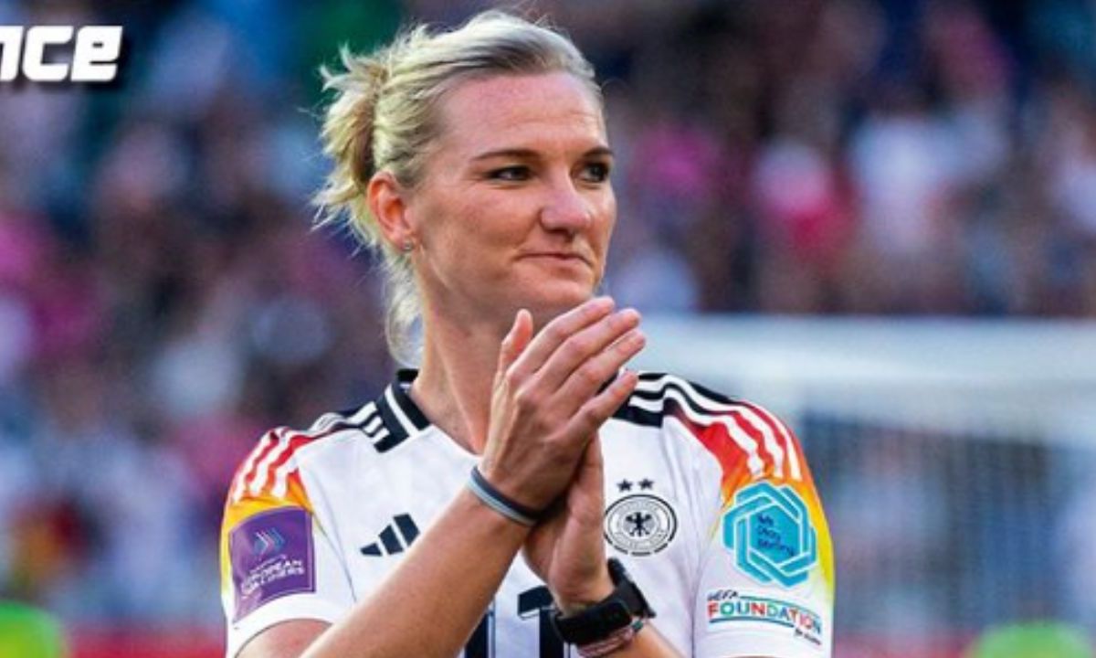 Una de las grandes figuras del fútbol femenino mundial, la atacante alemana Alexandra Popp, se despidió de su selección nacional a los 33 años