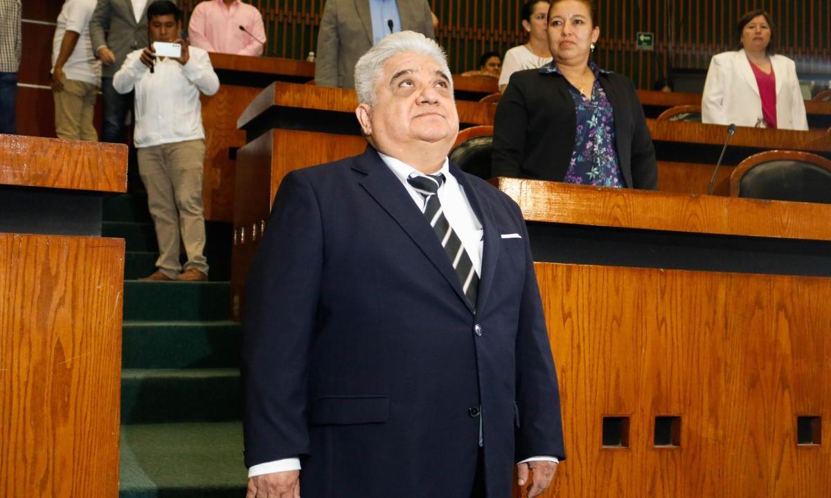 El nuevo presidente municipal de Chilpancingo, Gustavo Alarcón Herrera, negó recibir amenazas o llamadas por parte de los grupos delictivos.