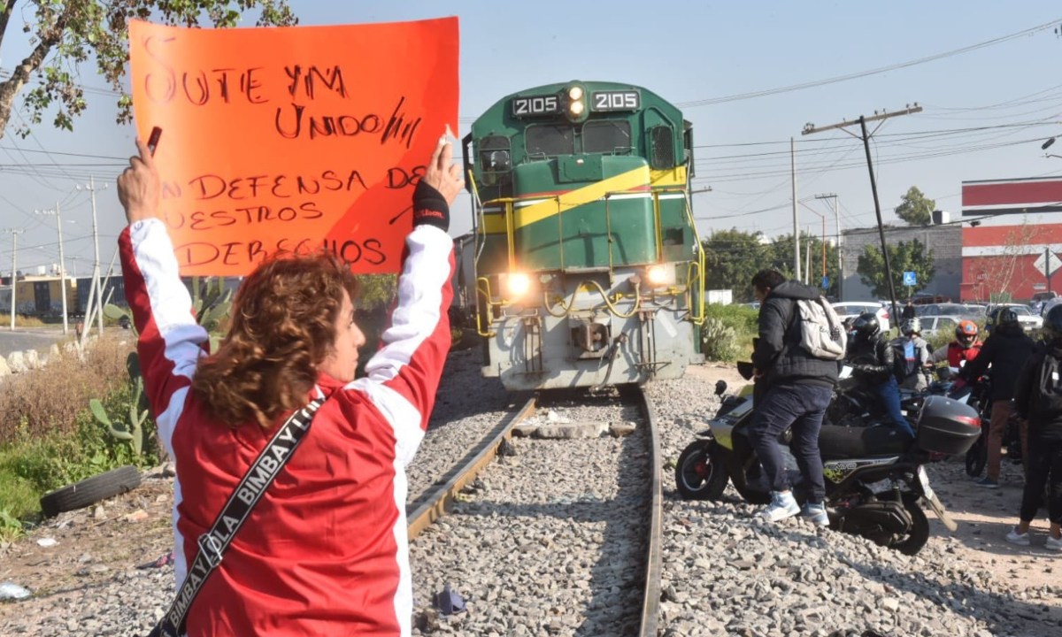 CIERRAN VIALIDADES EN ECATEPEC