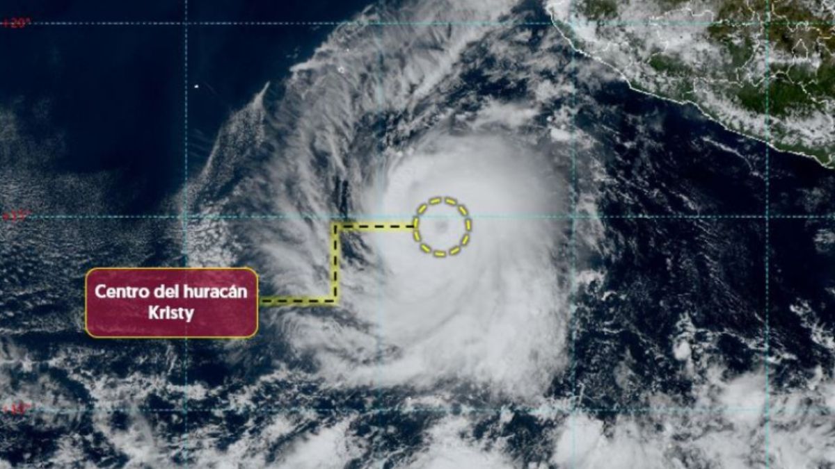 Imagen satelital de Kristy, que convirtió en huracán categoría 1