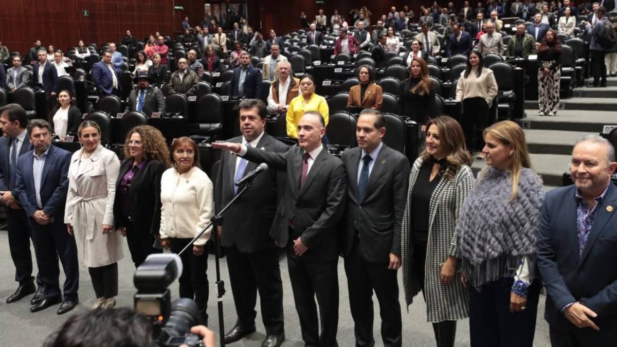 Mauricio Farah Gebara rindió protesta como secretario general de la Cámara de Diputados ante el Pleno de la Asamblea