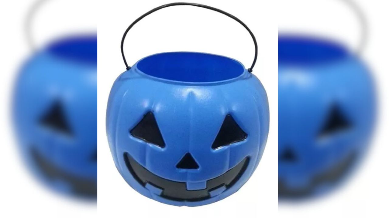 What does the blue pumpkin mean when asking for “calaverita”?