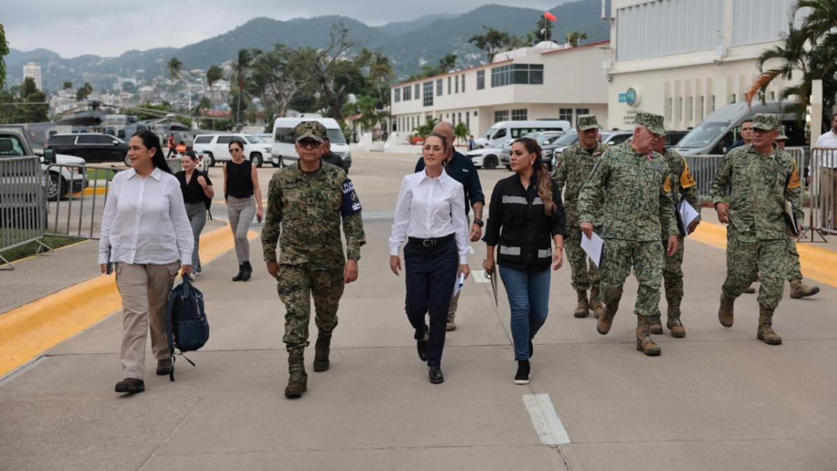 Claudia Sheinbaum Pardo informó que es urgente el abastecimiento de agua potable y el restablecimiento de los caminos en Acapulco