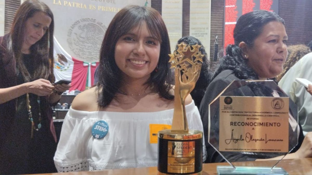 No dejen de invertir en educación, pide Ángela Olazarán, la mejor estudiante del mundo