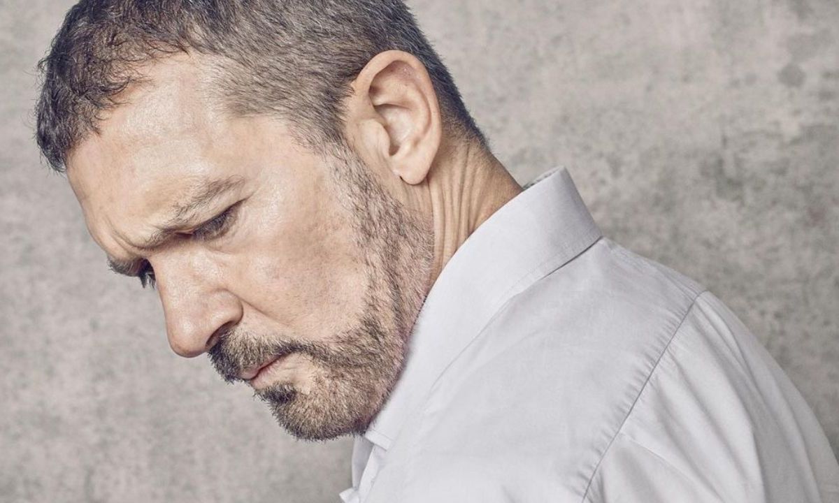 Antonio Banderas expresa en redes su molestia por la reacción de las autoridades ante la DANA