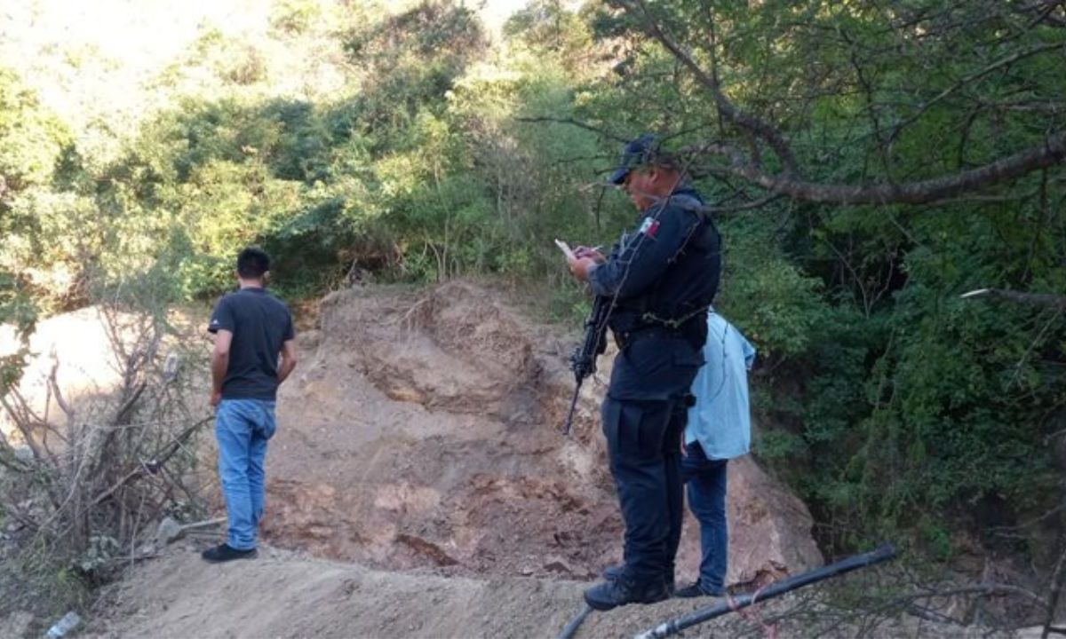 El lugar del accidente se ubica aproximadamente una hora y media de la cabecera municipal de Badiraguato.