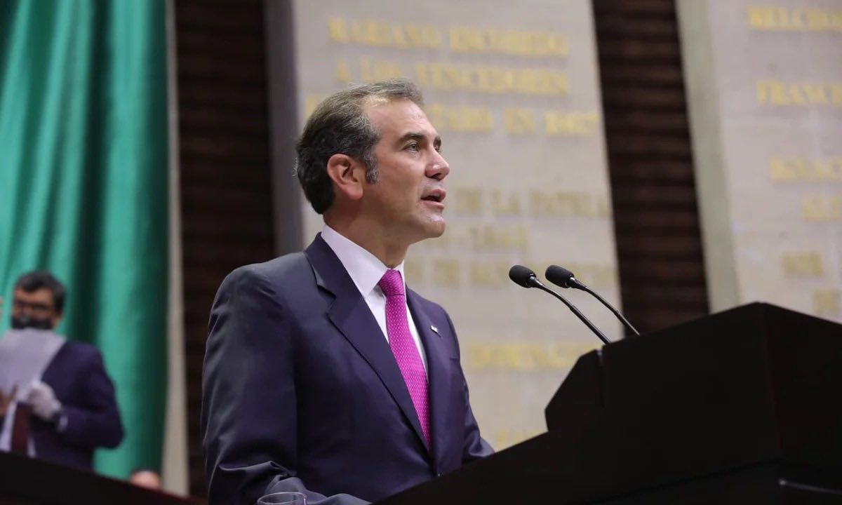 Lorenzo Córdova, exconsejero presidente del Instituto Nacional Electoral, en el Pleno de la Cámara de Diputados.