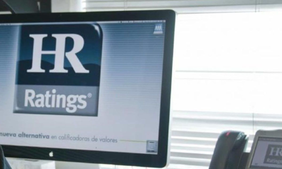 HR Ratings cambia perspectiva de México a negativa