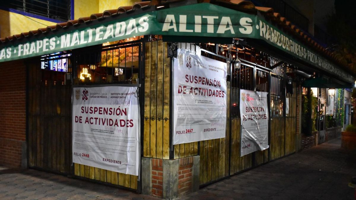 Suspenden cinco establecimientos en Iztapalapa por venta de alcohol