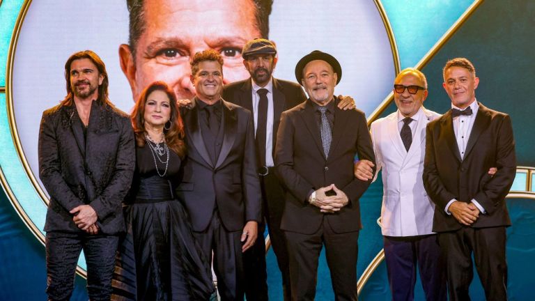 Latin Grammy celebró su edición 25 con música, galardones y recuerdos.