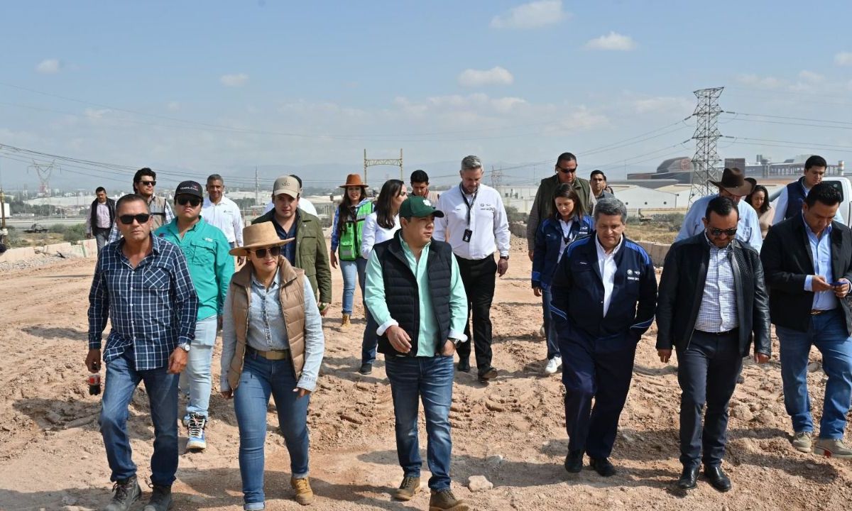 Gallardo constató la evolución de la ruta alterna y el puente que conectará con el eje 122 de la zona industrial