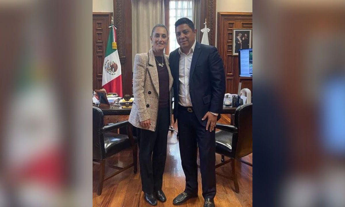 La Presidenta de México Claudia Sheinbaum, recibió a las y los mandatarios de Estados con convenio para la federalización de los servicios de salud.