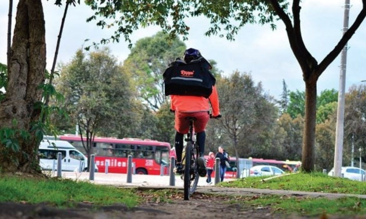 Repartidoras por app llaman al diálogo a Sheinbaum