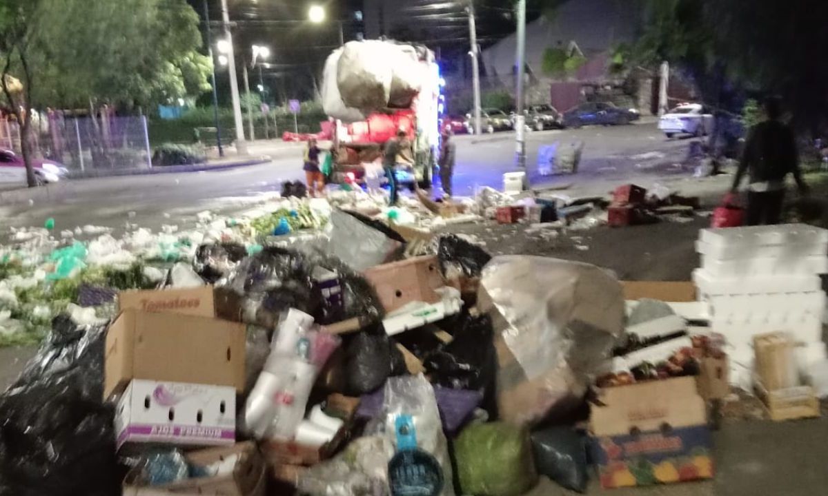 Denuncian incremento de basura e inseguridad en Villa Panamericana por tianguis