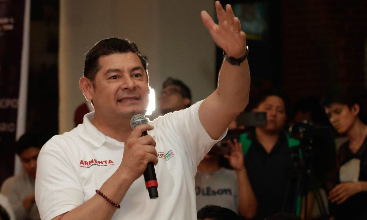 Gobernador electo de Puebla, Alejandro Armenta durante campaña.