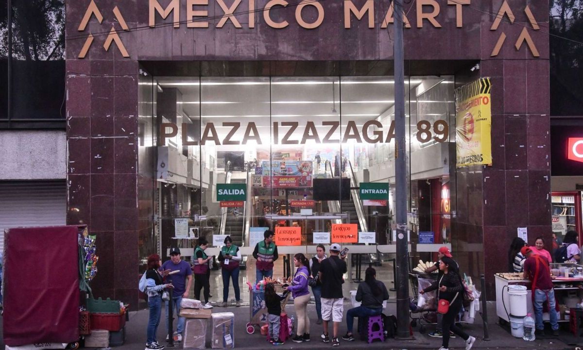 Luego del Operativo Limpieza realizado en la Plaza Izazaga 89 y la amenaza de extinción de dominio, esta anunció su cierre temporal.