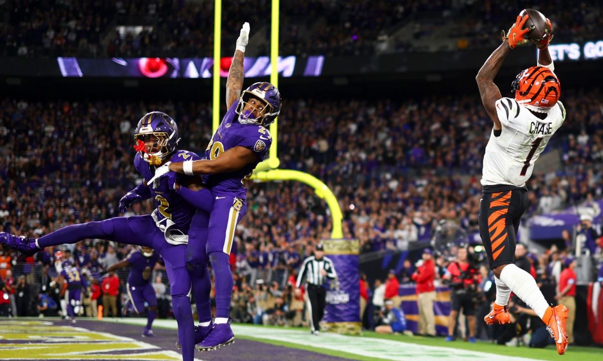 Con la relevancia de ser un partido entre rivales de la división, Cuervos y Bengalíes dieron apertura a la semana 10 de la NFL en Baltimore.