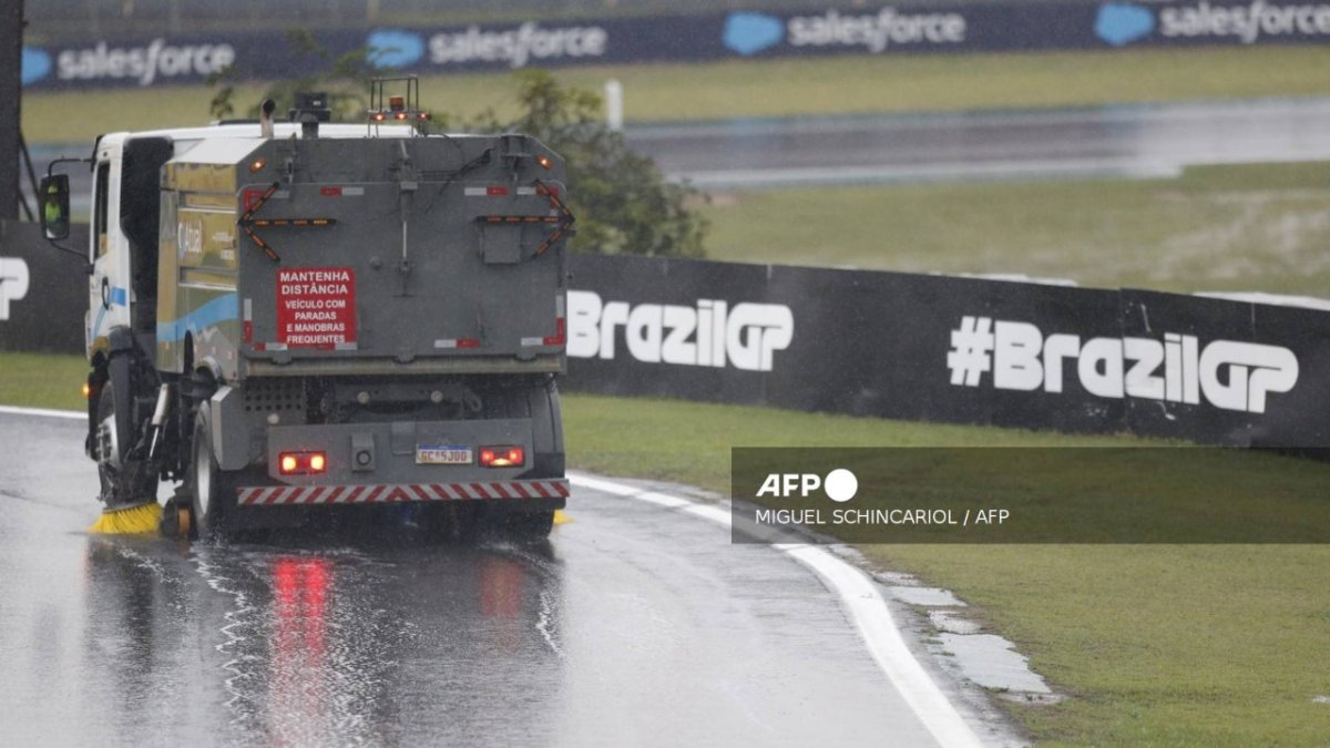 Fuertes lluvias azotaron la región donde se ubica el Autódromo de Interlagos.