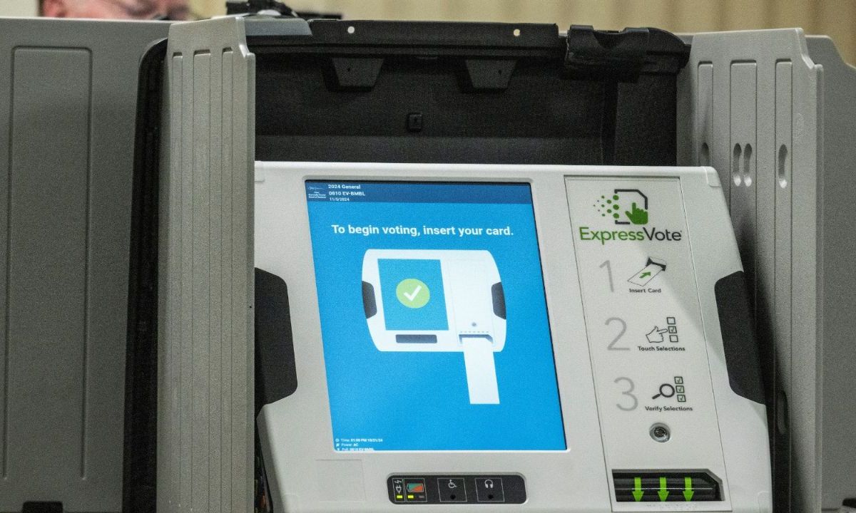 En el contexto de una elección tan disputada, la tecnología usada para votar puede influir en el tiempo necesario para conocer los resultados.