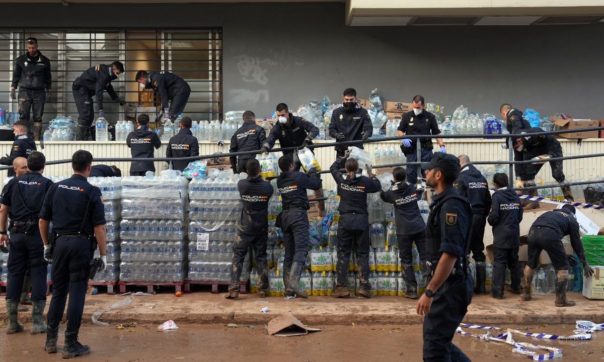 Ayuda humanitaria en España