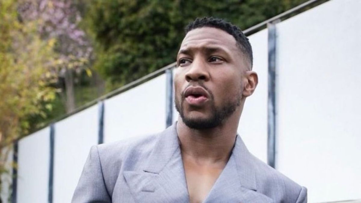 La exnovia del actor Jonathan Majors, Grace Jabbari, retiró la demanda federal en contra de la estrella de cine por agresión.