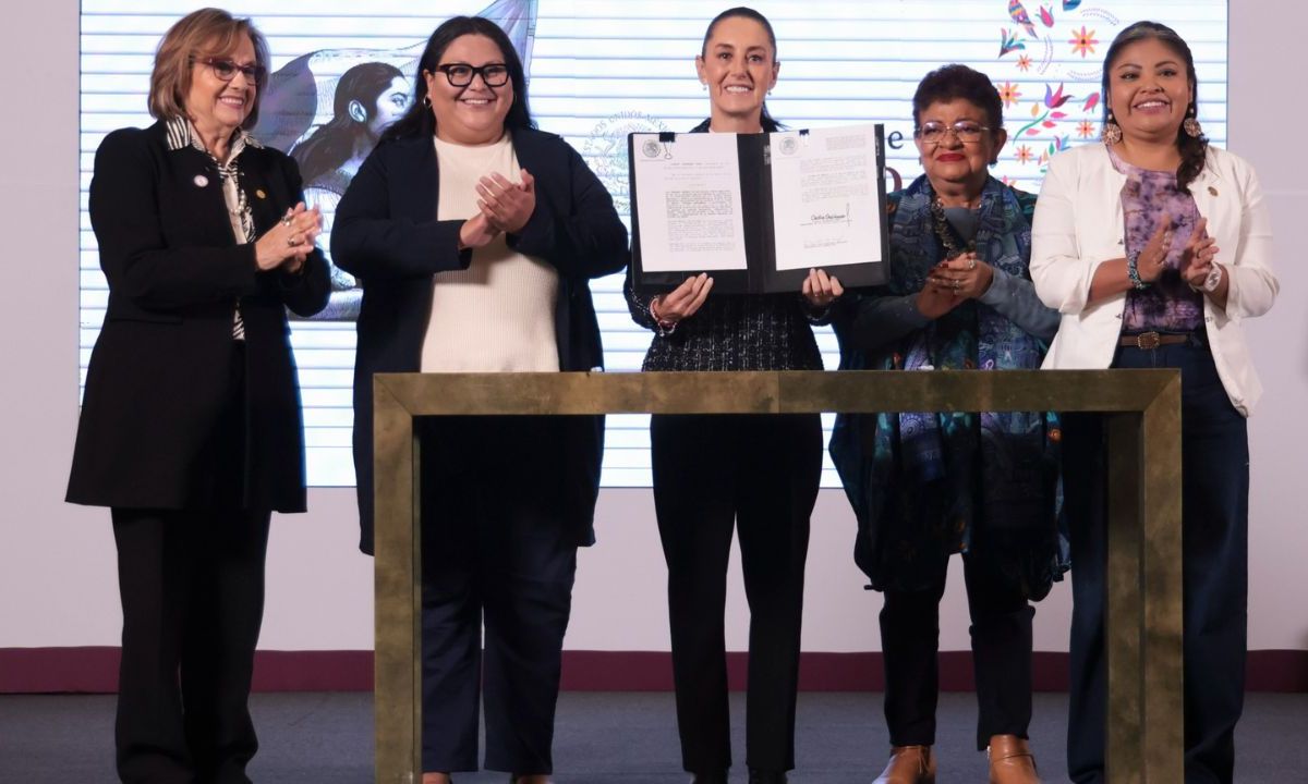 Claudia Sheinabum firma decreto Igualdad Sustantitva