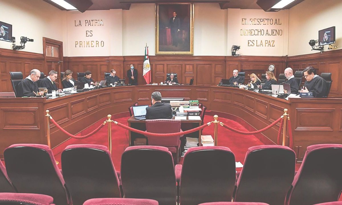 Remuneración. Los ministros de la Suprema Corte pidieron 2 millones de pesos anuales, 1.7 millones menos de lo que se les aprobó para este año a cada uno. 