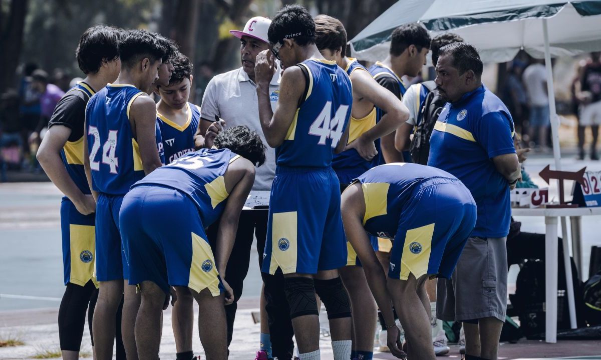 En Ciudad de México existen las canchas emblemáticas rehabilitadas por la NBA en El Jardín Pushkin y en el Parque Arboledas