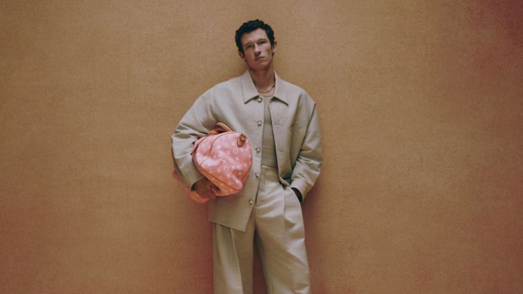 La casa de lujo francesa Louis Vuitton anunció al actor Callum Turner como su nuevo embajador.