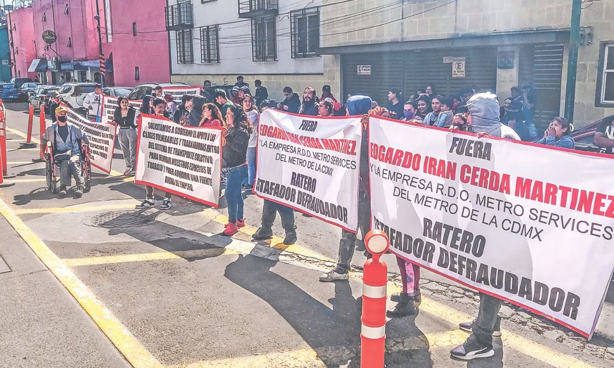 Tiempo. Iván Mañana, representante de los vendedores, dijo que desde hace tres años no han atendido sus quejas.