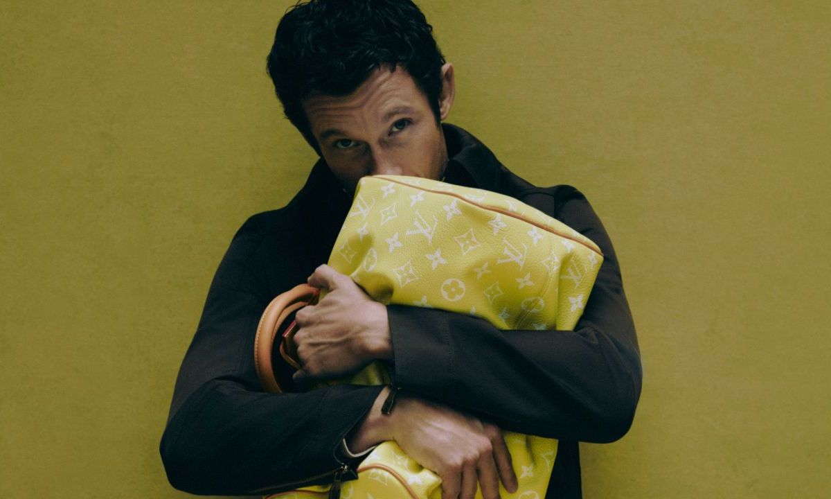 La casa de lujo francesa Louis Vuitton anunció al actor Callum Turner como su nuevo embajador.