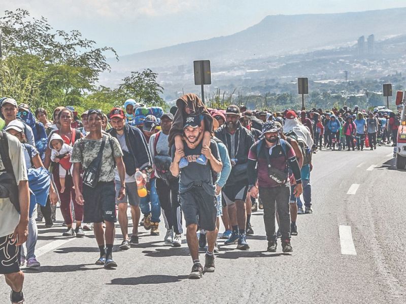 Sale doble caravana migrante  de Chiapas con destino a EU