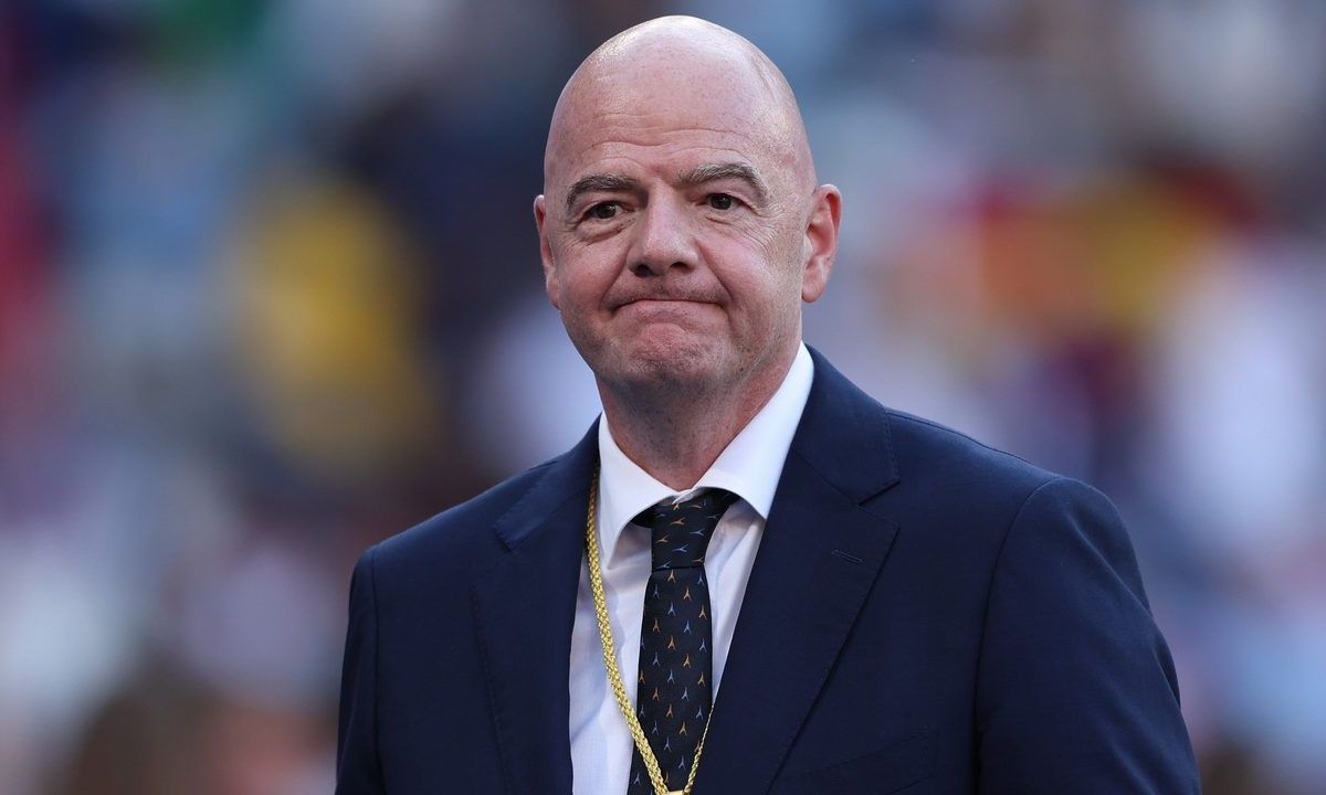 Gianni Infantino condena agresión a Javier Aguirre