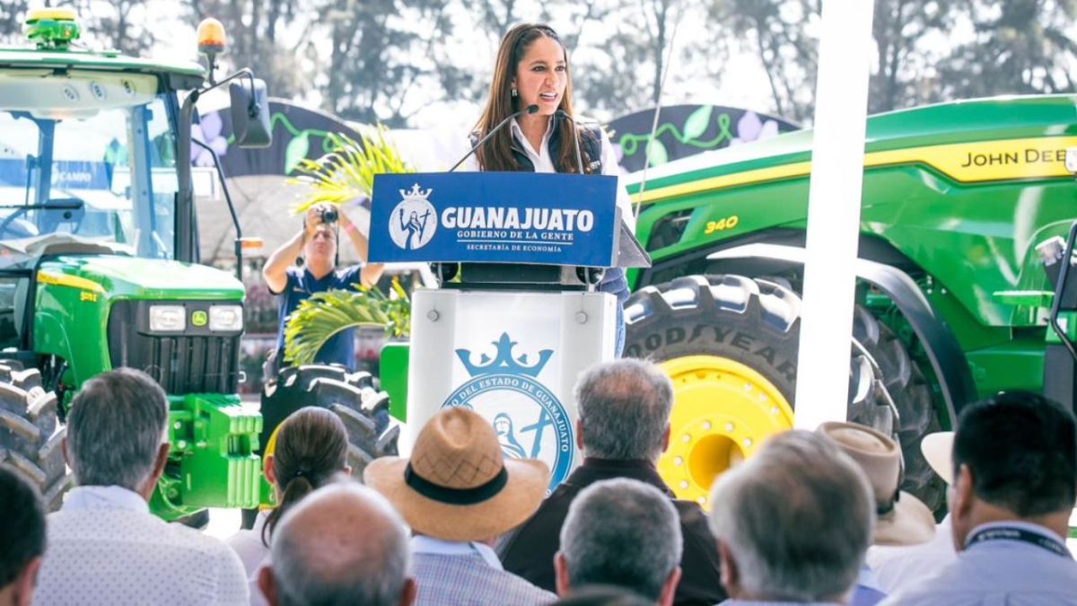 La Gobernadora impartió la conferencia magistral, "Raíces del Éxito; Las Mujeres del Campo".