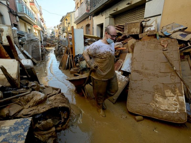 Inundaciones en Valencia dejan 93 desaparecidos