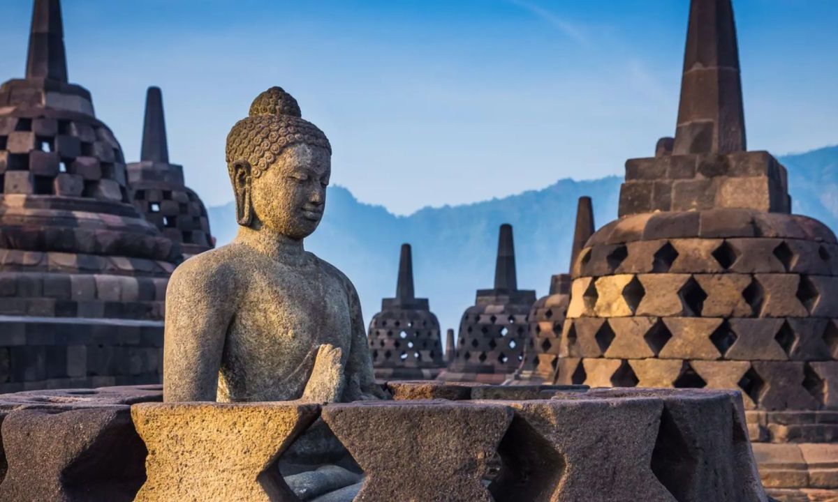 Investigan templo en Tailandia