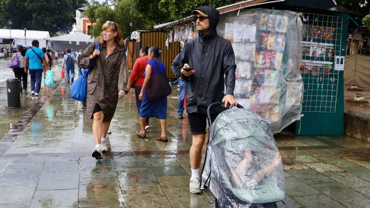 Por tormenta tropical Sara, se esperan fuertes lluvias en el sureste mexicano.