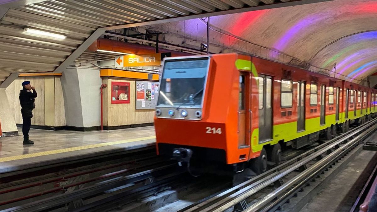 Metro Tacubaya en la Ciudad de México