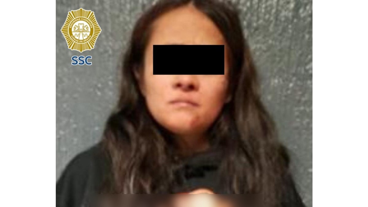 La mujer de 33 años fue detenida y presentada ante el agente del Ministerio Público, quien determinará su situación legal.