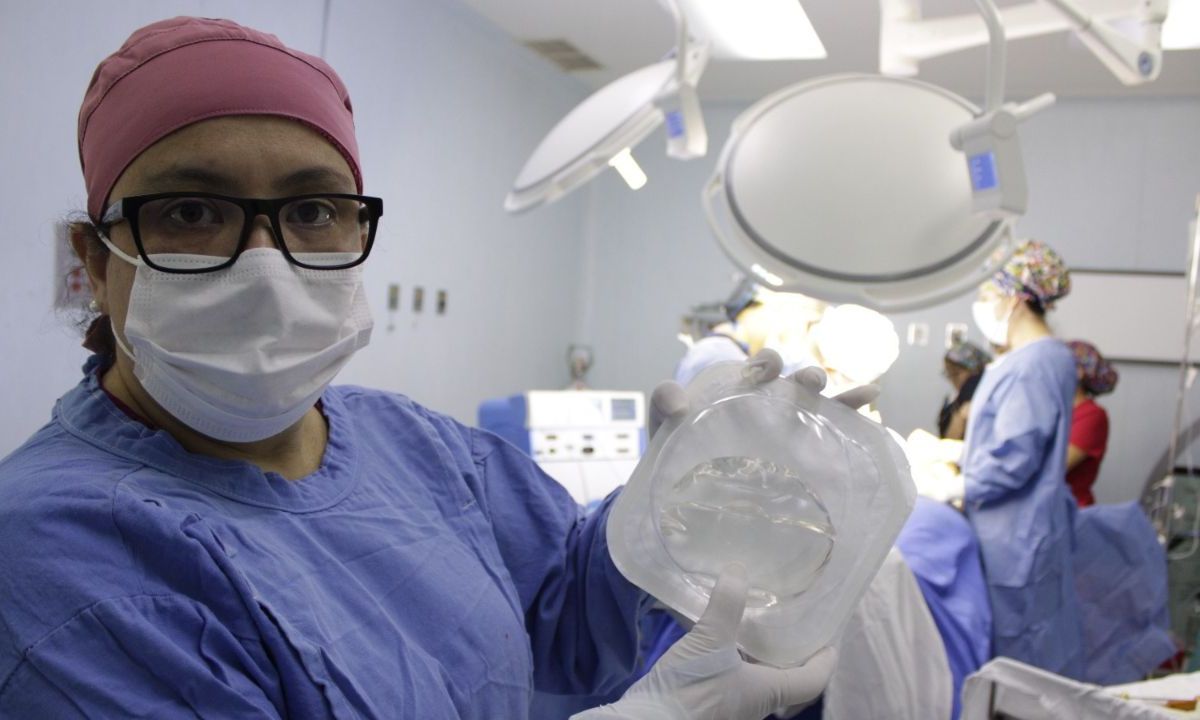 La titular de Sedesa, Nadine Gasman Zylbermann informó que la institución ofrecerá servicio gratuito de reconstrucción mamaria a mujeres sobrevivientes de cáncer.