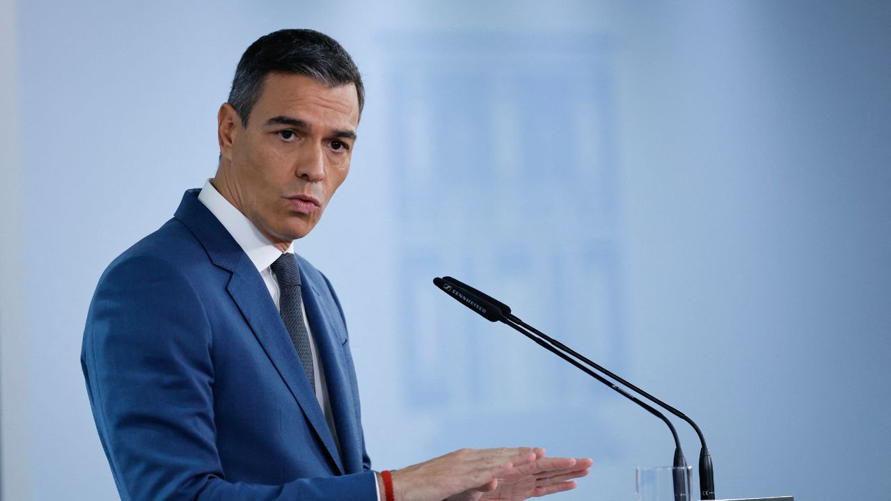 Pedro Sánchez denies replacing Generalitat Valenciana