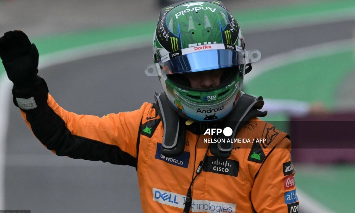 El piloto australiano Oscar Piastri (McLaren) partirá en la primera posición de la carrera esprint