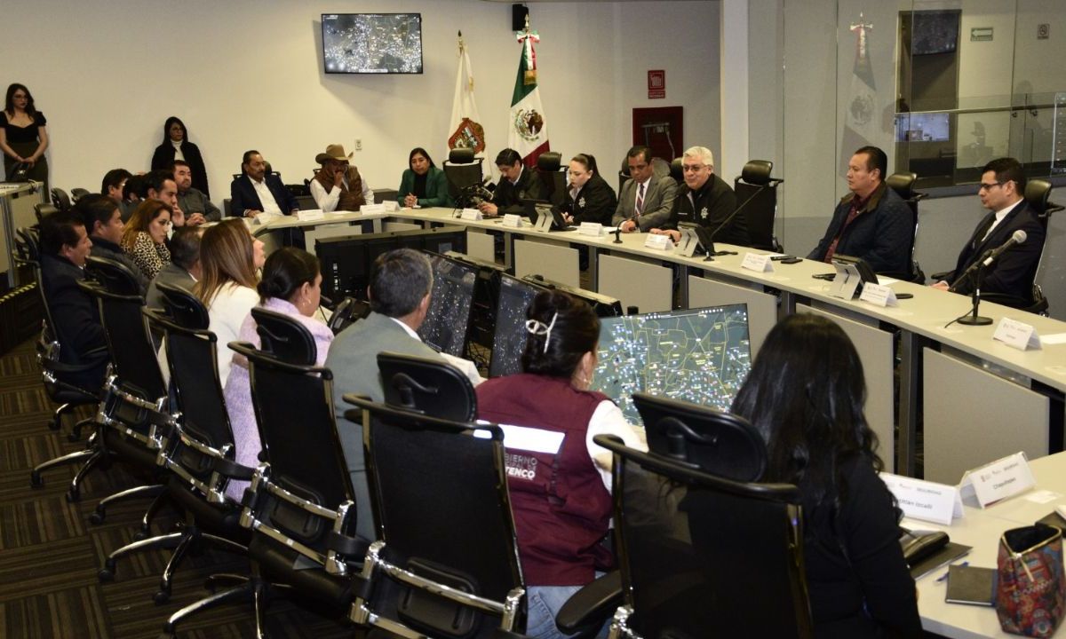 Cristóbal Castañeda sostuvo la segunda mesa de trabajo con ediles municipales y directores de seguridad del Estado de México.