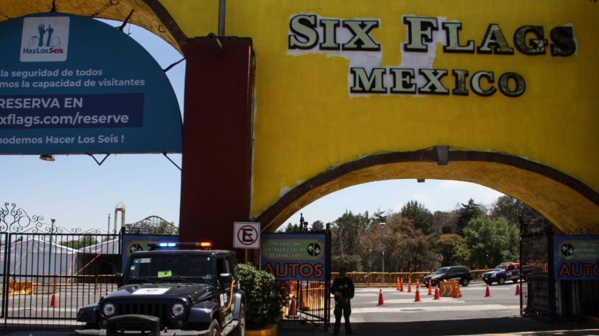 Six Flags informó que separó de su cargo al empleado señalado de abuso contra dos jóvenes que presentaron una denuncia en su contra. 