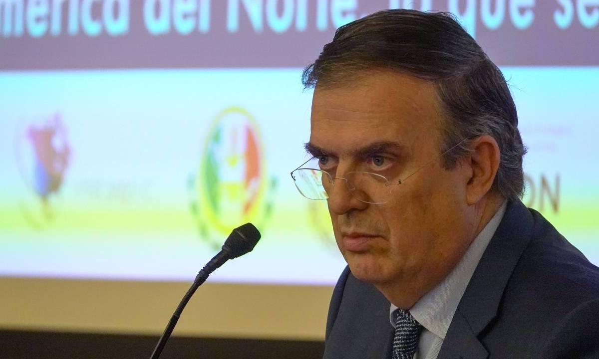 Marcelo Ebrard aseguró que hay que cumplir la meta del déficit.