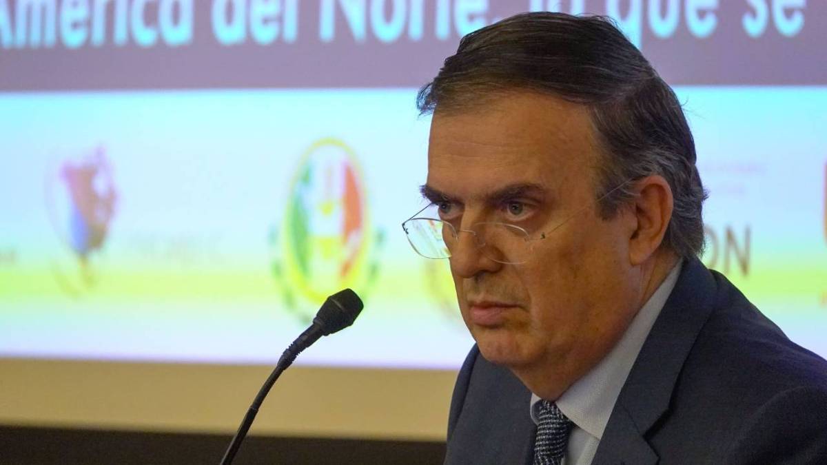 Marcelo Ebrard aseguró que hay que cumplir la meta del déficit.