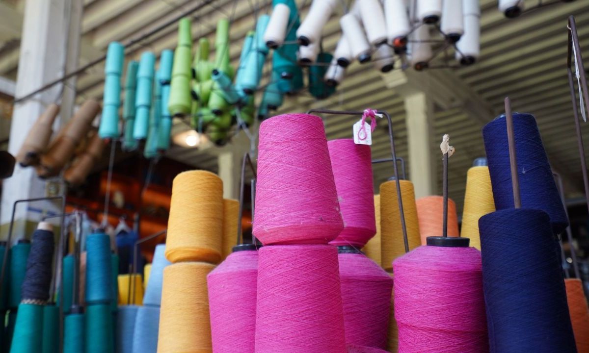 México emite aranceles de 35% para proteger textiles.