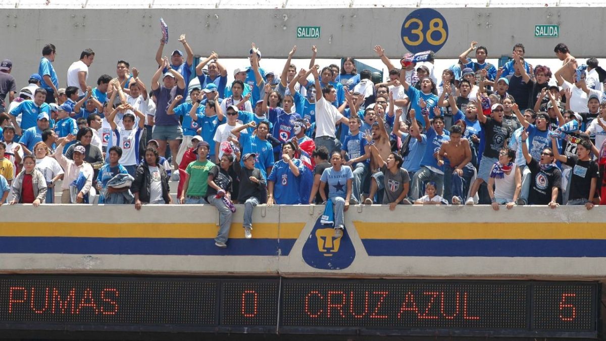 Afición de Pumas no quiere a Cruz Azul en CU; recolectan firmas.