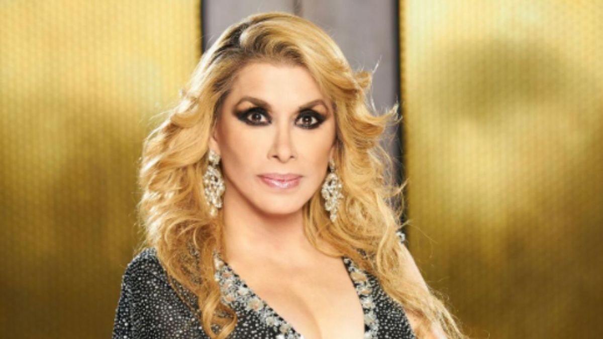 La cantante Dulce anunció que pospone conciertos programados debido a que está hospitalizada.