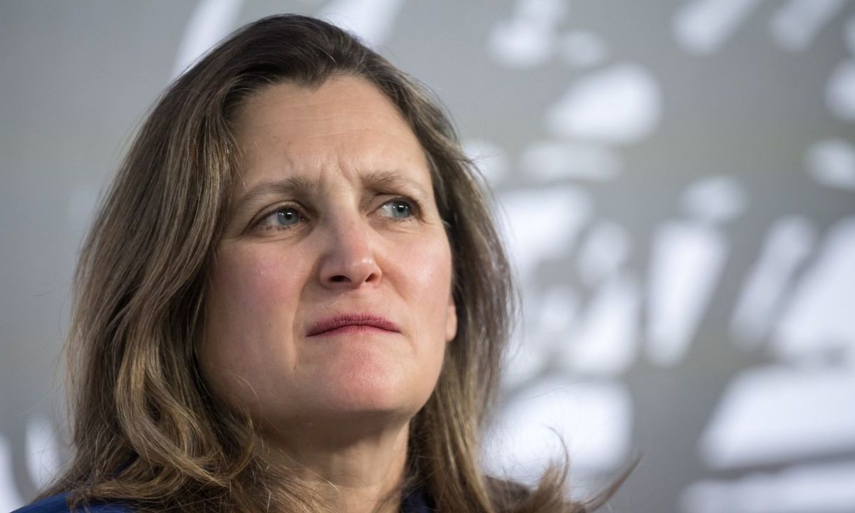 Chrystia Freeland anunció este lunes su dimisión del gobierno en medio del desacuerdo con Justin Trudeau sobre cómo enfrentar a Donald Trump.